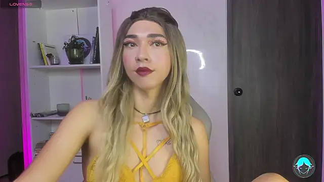 sofi elfqueen online show from February 21, 2025, 12:27 am