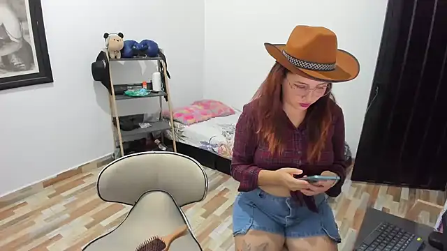  girls on fire  online show from January 30, 2025, 11:13 pm