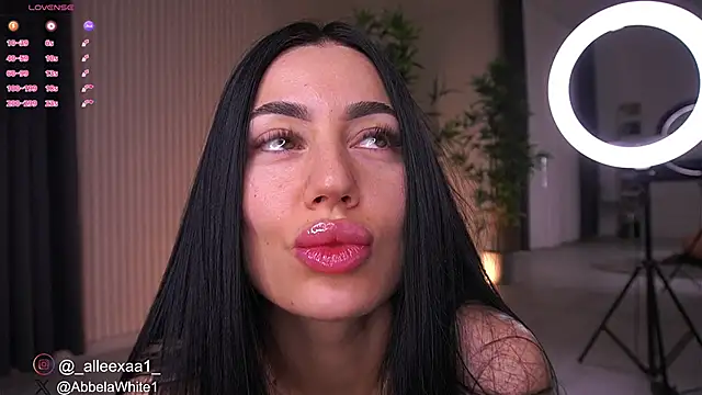 Snapshot of Abbela_White chatting on January 28, 2025, 6:38 am Abbela White online show from January 28, 2025, 6:38 am