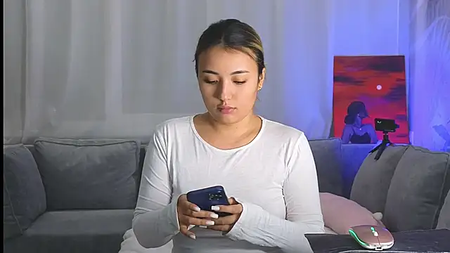 lily  foster online show from February 12, 2025, 7:02 pm