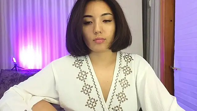 lily  foster online show from October 5, 2025, 12:36 pm