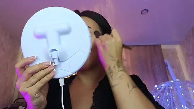 lily  foster online show from February 20, 2026, 5:48 am