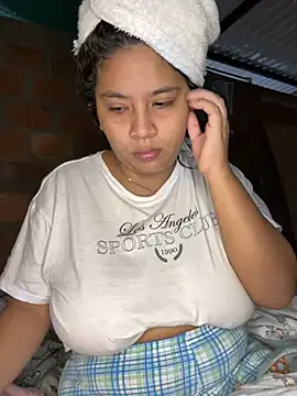 moncerrat luna online show from February 12, 2025, 5:16 pm