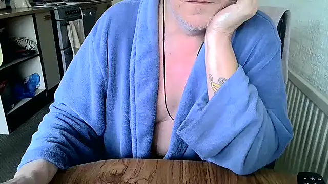 Snapshot of daddyflash chatting on February 26, 2025, 10:58 am daddyflash online show from February 26, 2025, 10:58 am