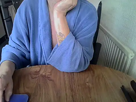 daddyflash online show from May 18, 2026, 11:05 am