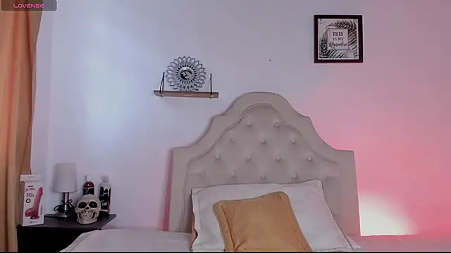 Snapshot of aliice_walker_ chatting on September 15, 2025, 1:33 pm aliice walker online show from September 15, 2025, 1:33 pm