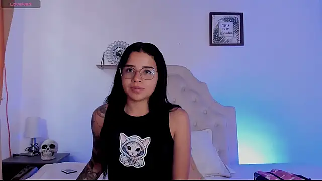 Snapshot of aliice_walker_ chatting on September 19, 2025, 12:50 pm aliice walker online show from September 19, 2025, 12:50 pm