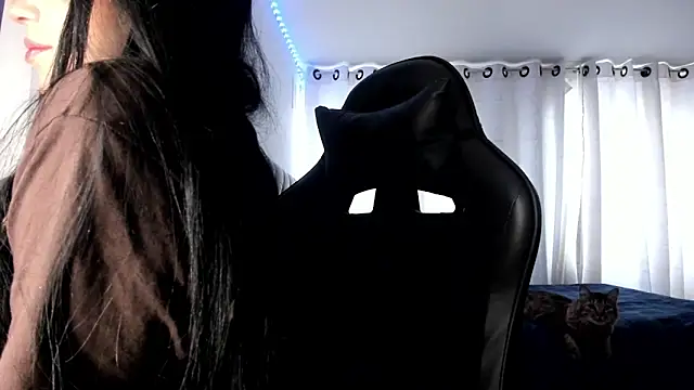 aliice walker  online show from October 20, 2025, 8:31 pm