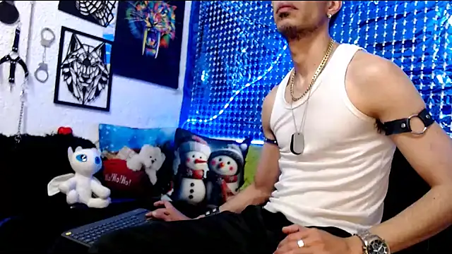 Mensecret69 online show from December 5, 2024, 8:44 pm