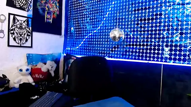 Mensecret69 online show from December 14, 2024, 2:53 pm