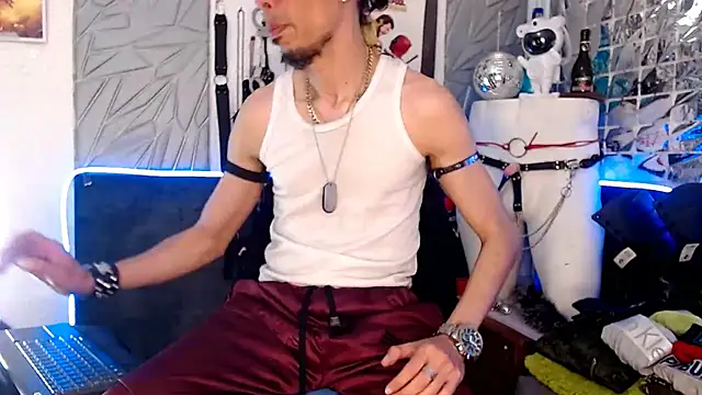 Mensecret69 online show from March 18, 2025, 1:00 am