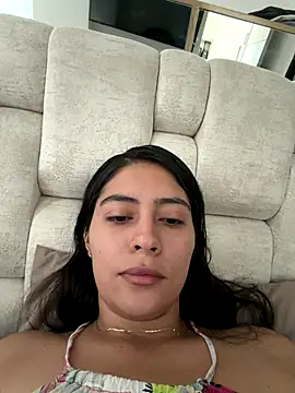 Sophie  Foxxx online show from December 4, 2025, 3:21 pm