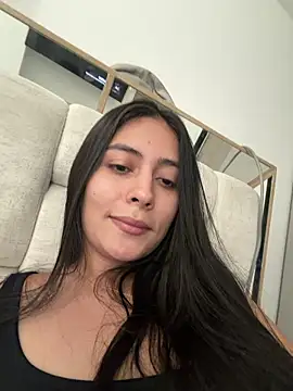 Sophie  Foxxx online show from April 16, 2026, 9:04 pm