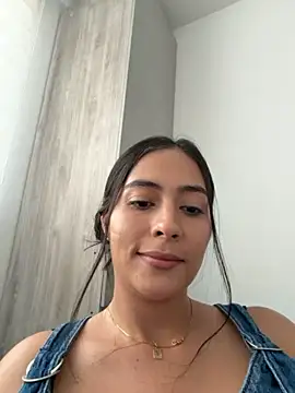 Sophie  Foxxx online show from June 3, 2026, 9:53 pm