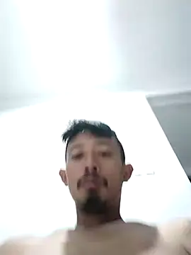 Snapshot of Dwirosebig chatting on October 11, 2025, 10:08 pm Dwirosebig online show from October 11, 2025, 10:08 pm