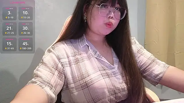 ANNELIESE  online show from February 23, 2025, 5:01 am