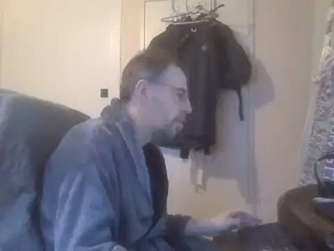 ptitcanard60600 online show from January 30, 2025, 10:08 am