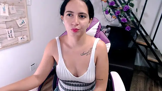 Snapshot of samantha_baby_ chatting on March 20, 2026, 6:35 pm samantha baby online show from March 20, 2026, 6:35 pm