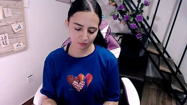 Snapshot of samantha_baby_ chatting on April 1, 2026, 7:11 pm samantha baby online show from April 1, 2026, 7:11 pm