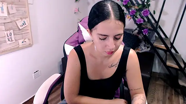 Snapshot of samantha_baby_ chatting on April 14, 2026, 7:09 pm samantha baby online show from April 14, 2026, 7:09 pm