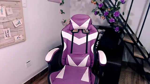 Snapshot of samantha_baby_ chatting on April 15, 2026, 7:58 pm samantha baby online show from April 15, 2026, 7:58 pm