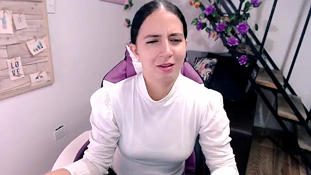 Snapshot of samantha_baby_ chatting on April 16, 2026, 5:14 pm samantha baby online show from April 16, 2026, 5:14 pm