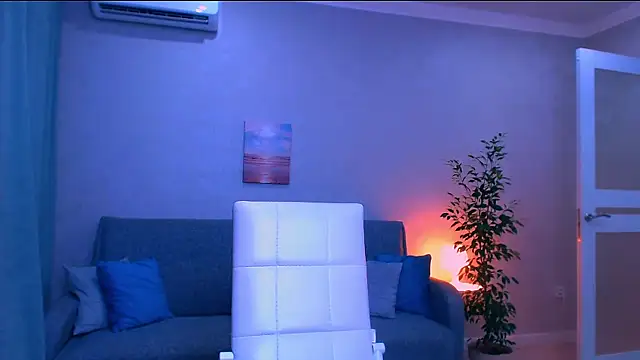 Snapshot of LesleySweet chatting on July 9, 2026, 5:50 pm LesleySweet online show from July 9, 2026, 5:50 pm