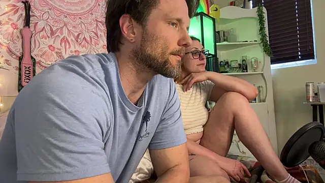 alexmannd online show from June 9, 2026, 8:42 pm