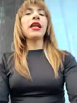 Snapshot of Evehampy chatting on December 18, 2024, 10:02 pm Evehampy online show from December 18, 2024, 10:02 pm