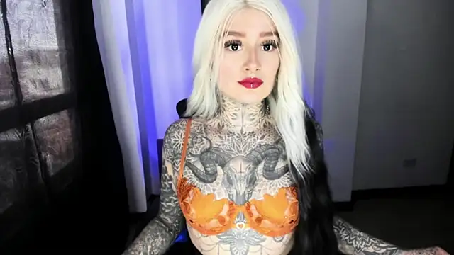 Snapshot of Anaii_Gomez chatting on October 22, 2025, 7:46 pm Anaii Gomez online show from October 22, 2025, 7:46 pm