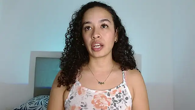 Snapshot of angela__98 chatting on December 20, 2024, 12:19 am angela 98 online show from December 20, 2024, 12:19 am