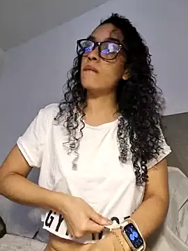 angela  98 online show from May 14, 2026, 12:34 pm