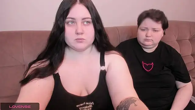 Snapshot of ihaveasecret_ chatting on January 17, 2025, 1:35 pm ihaveasecret online show from January 17, 2025, 1:35 pm