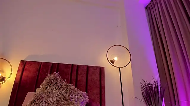 NoraDasilva online show from January 14, 2025, 12:22 am