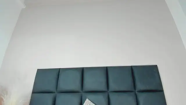 NoraDasilva online show from September 22, 2025, 11:18 pm