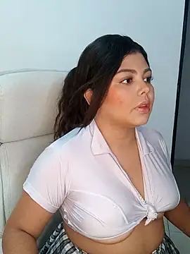 Snapshot of kiara-evans02 chatting on October 7, 2025, 10:40 pm kiara-evans02 online show from October 7, 2025, 10:40 pm