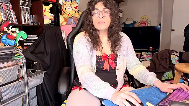 ShinyCherub online show from May 28, 2026, 4:43 am