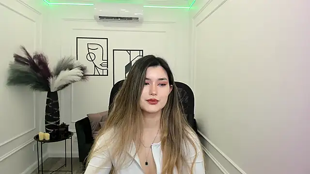 AnneTLi online show from November 21, 2025, 3:16 am