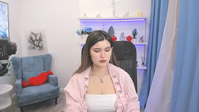 AnneTLi online show from February 7, 2026, 3:21 am