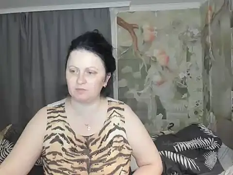 Lillian2 online show from November 13, 2025, 10:58 am