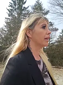 Sexy Sparkling  online show from March 9, 2026, 1:37 pm