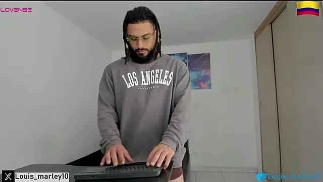 Snapshot of Louis_marley__ chatting on October 12, 2025, 3:55 pm Louis marley online show from October 12, 2025, 3:55 pm