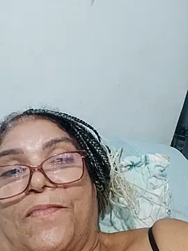 Snapshot of Delicy1 chatting on February 25, 2025, 10:39 pm Delicy1 online show from February 25, 2025, 10:39 pm