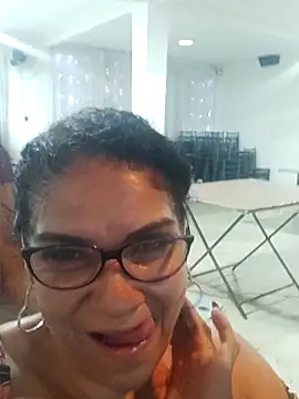 Snapshot of Delicy1 chatting on September 14, 2025, 4:55 am Delicy1 online show from September 14, 2025, 4:55 am