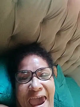 Snapshot of Delicy1 chatting on October 26, 2025, 10:43 am Delicy1 online show from October 26, 2025, 10:43 am