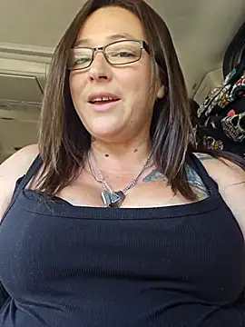 Snapshot of angelbaby1998 chatting on October 18, 2025, 6:52 pm angelbaby1998 online show from October 18, 2025, 6:52 pm