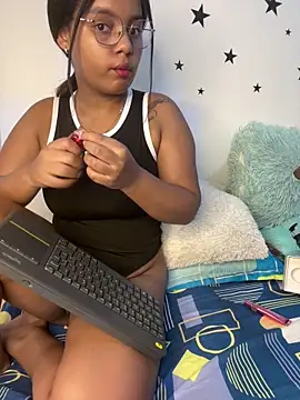 Snapshot of Aleja_DANS chatting on February 19, 2026, 7:37 am Aleja DANS online show from February 19, 2026, 7:37 am