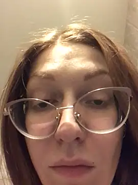  Sweet Love  online show from April 2, 2026, 12:03 pm