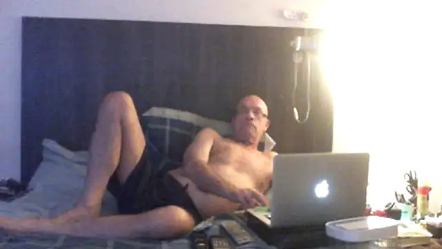 dazuk4513 online show from July 12, 2026, 12:01 am