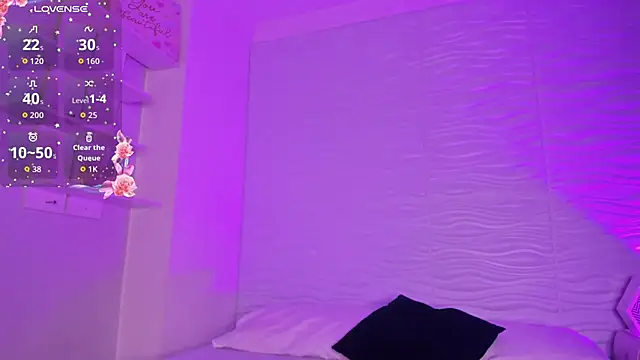 Snapshot of CamileHolmes chatting on November 8, 2025, 7:19 am CamileHolmes online show from November 8, 2025, 7:19 am